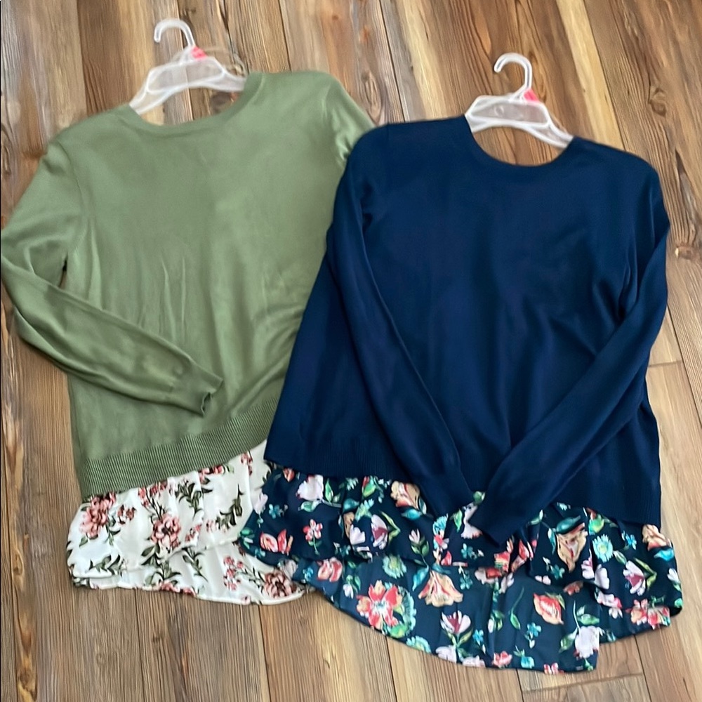 Time and Tru Split Back Sweater Bundle